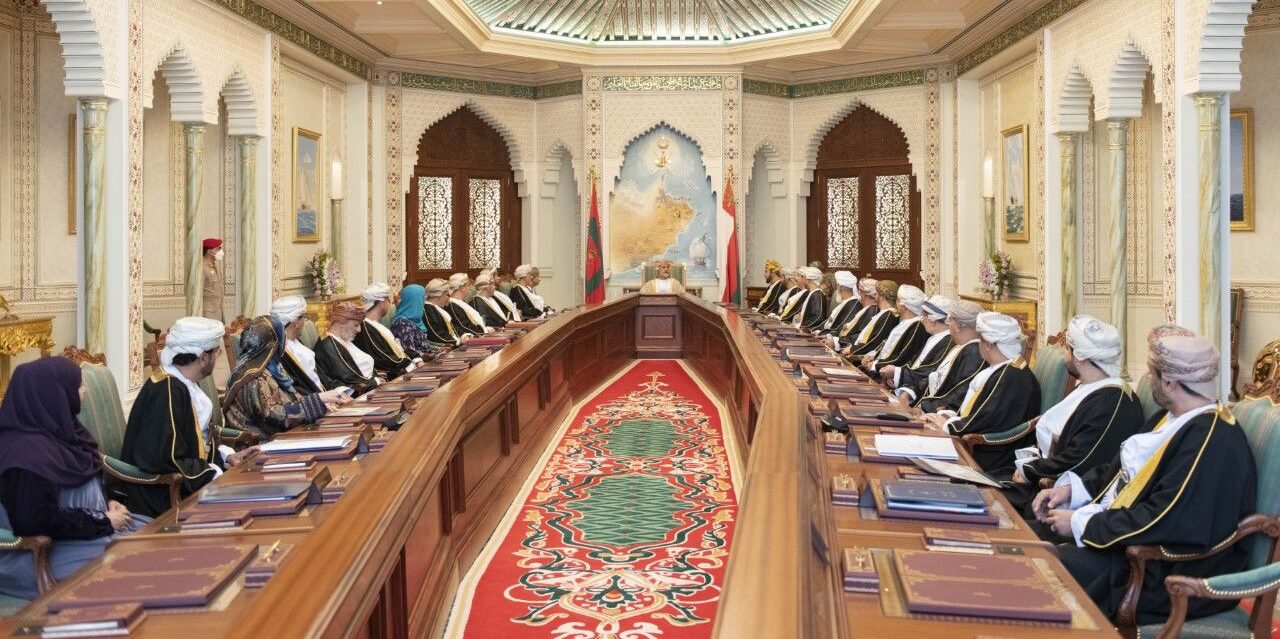 بالصور: جلالة السلطان يترأس اجتماعًا لمجلس الوزراء