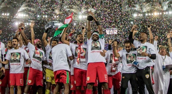 منتخبنا الوطني يتسلم دعوة للمشاركة في بطولة عربية