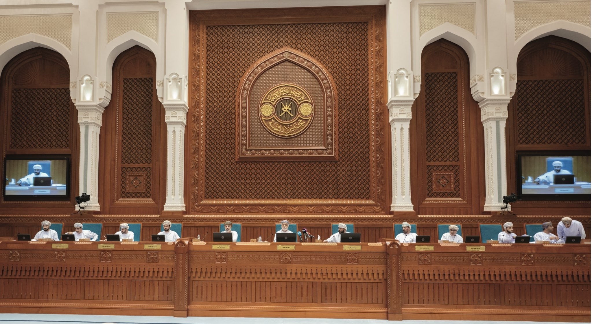 بعد اختلافهما فيها: الدولة والشورى يناقشان مواد 3 مشروعات لقوانين مُهمة