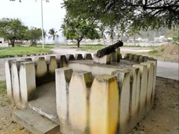 أحد المدافع التي كانت تملكها أسرة السعدوني في رخيوت