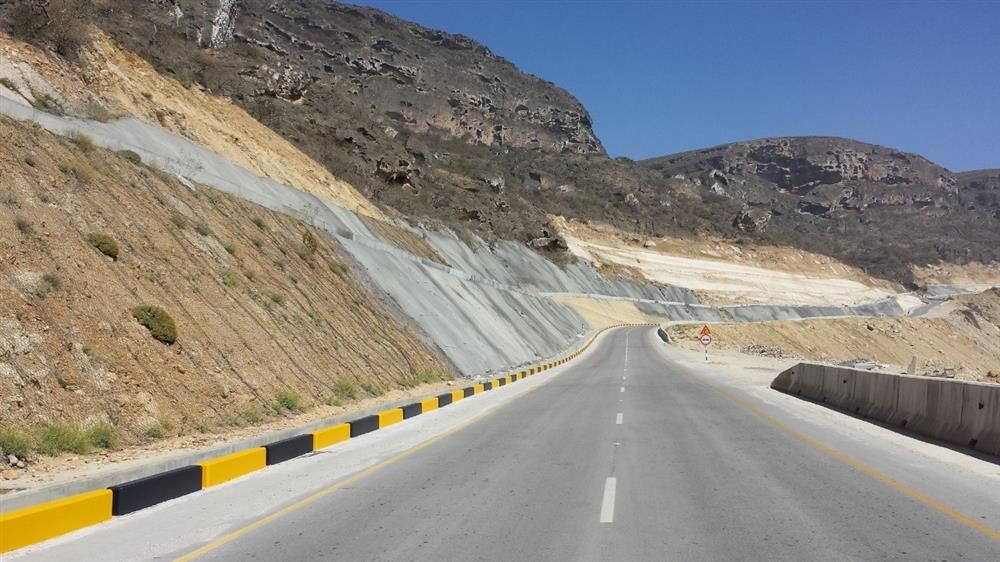 قريبًا: مناقصات لإنشاء جسور وعبّارات على طرق رئيسية في ظفار