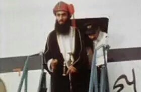 قابوس رمز النهضة