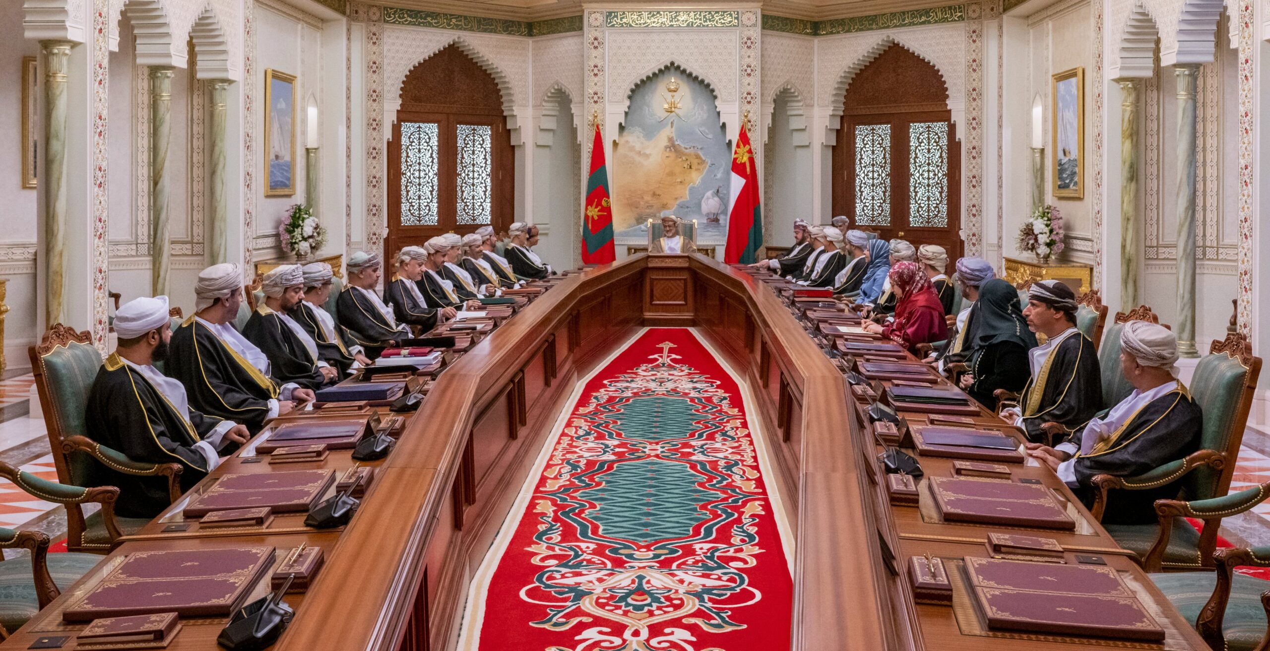 جلالة السلطان يؤكد انتهاء الحكومة من قانون العمل الجديد