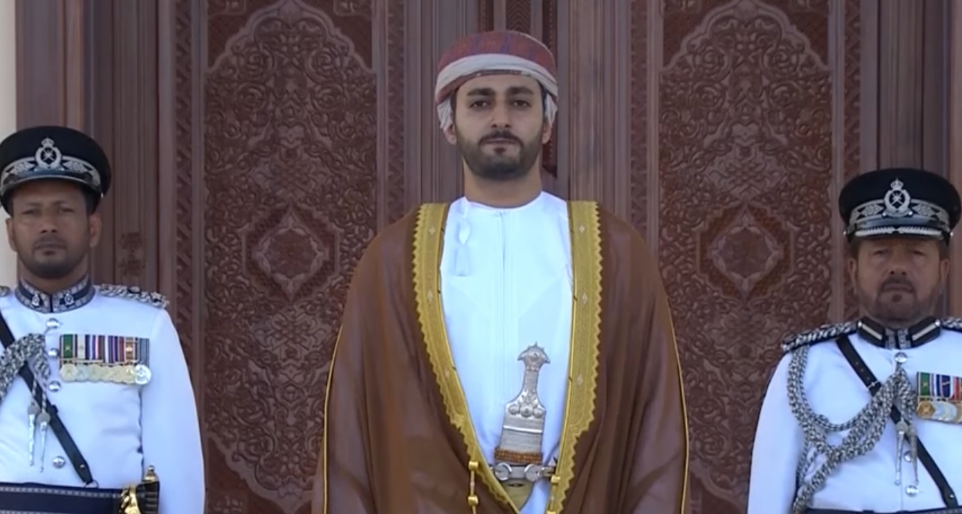 بالفيديو: سمو السيد ذي يزن يرعى احتفال شرطة عُمان السلطانية بيومها السنوي