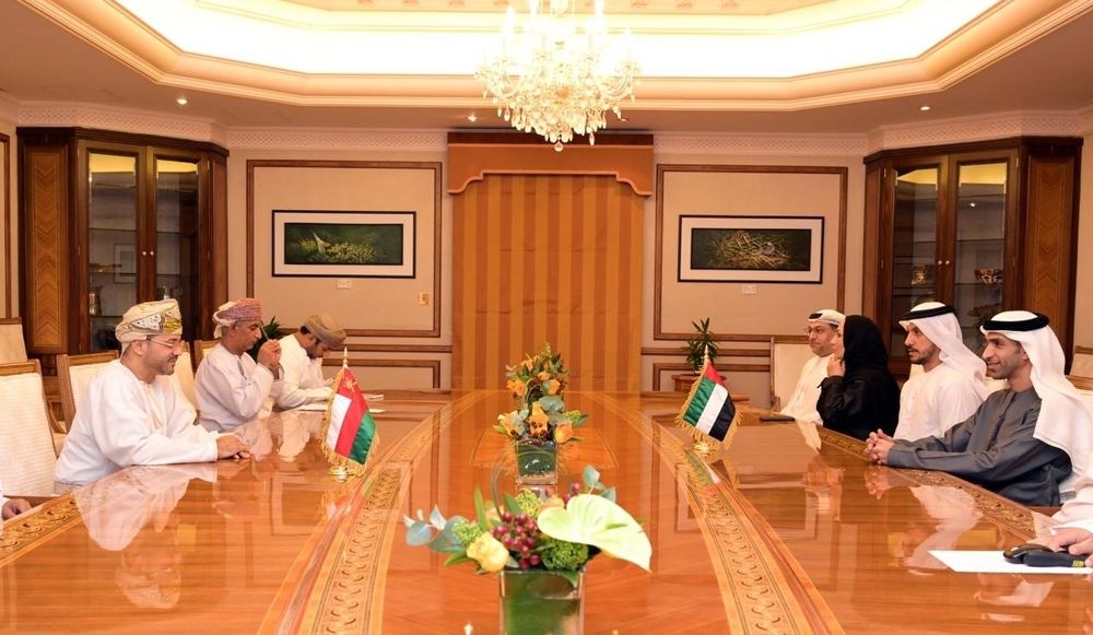 السيد بدر يستقبل مسؤولا إماراتيا
