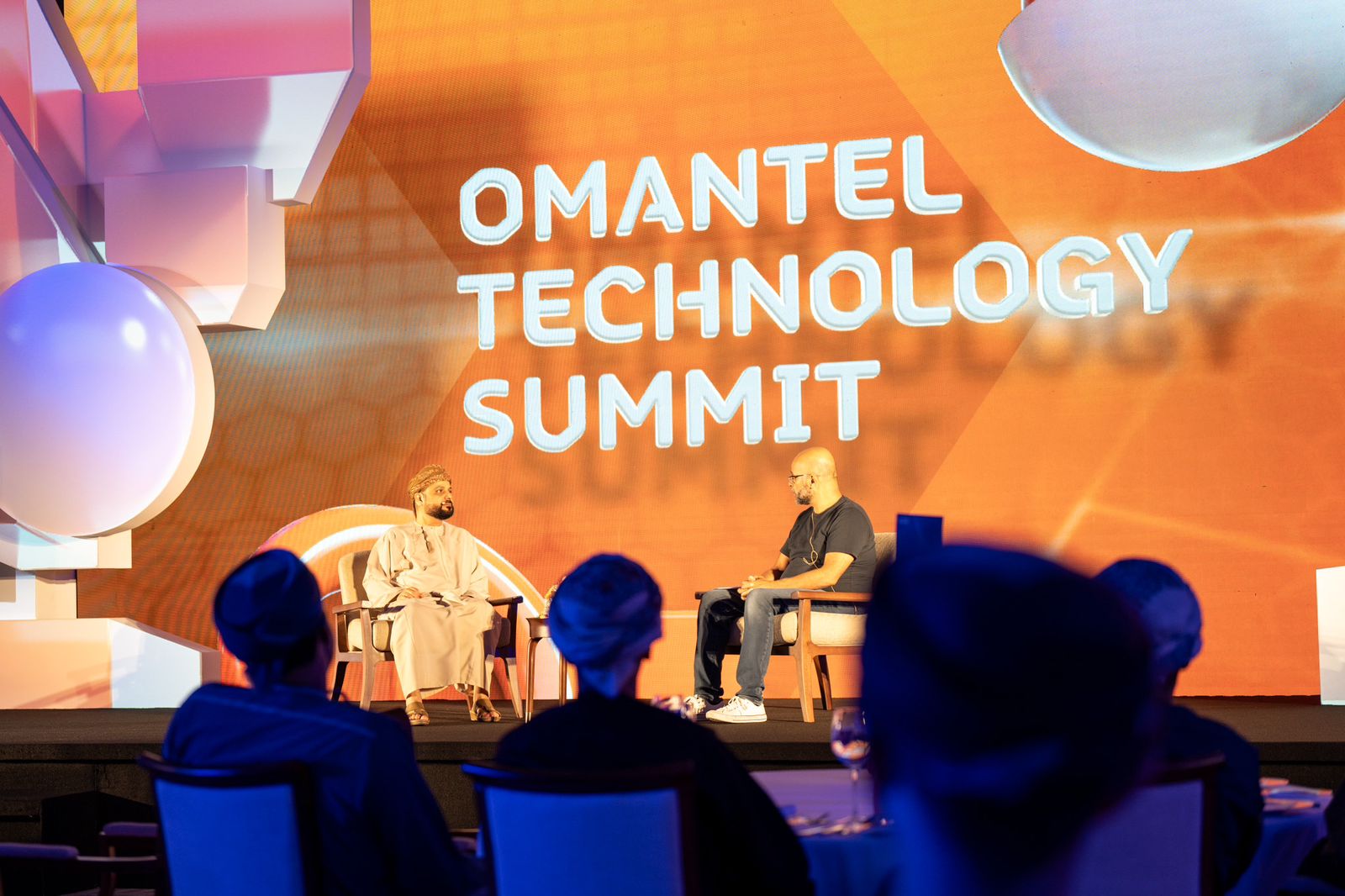 عمانتل تستعرض ريادتها في توفير الحلول التقنية بملتقى “تسريع التحول الرقمي”