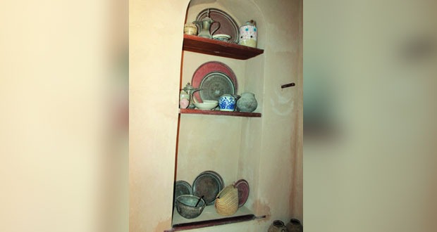 بعد أن زارها: كاتب يصف نزوى بـ “الجنة التاريخية”