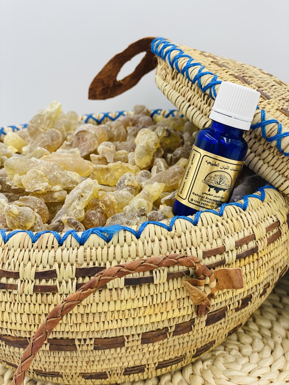 عُماني يستثمر في إنتاج زيت اللبان