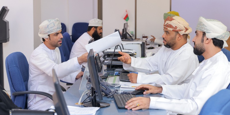 حزمة تسهيلات وتخفيضات في لائحة تنظيم تراخيص العمل