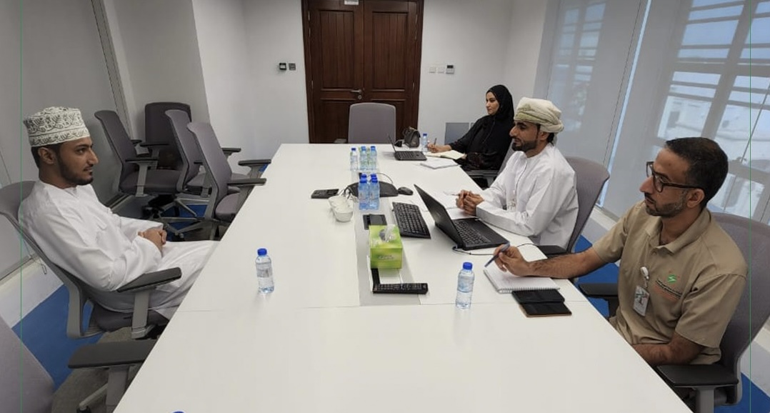 بنظام الإحلال: مقابلات شخصية لباحثين عن عمل في “مسقط لتوزيع الكهرباء”