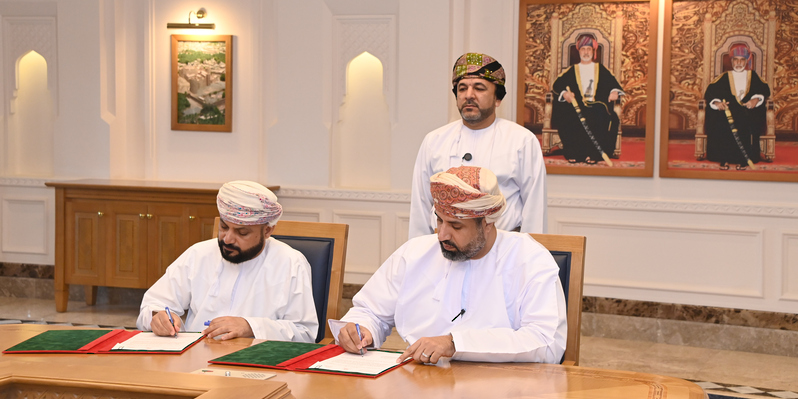 تدريب 86 خريجًا عمانيًا على تقنيات المستقبل: شراكة بين وزارة العمل وعمانتل