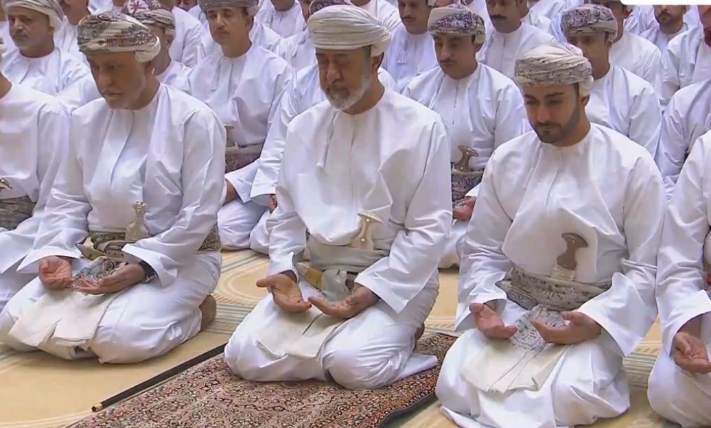 في حضرة جلالته: خطبة العيد تؤكد أن الوطن وفاء لا يفنى، ونماء لا يغيب