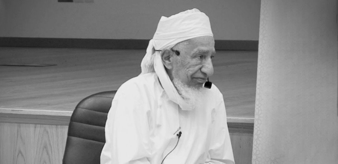 سلطنة عُمان تفقد شيخًا جليلًا؛ إليك هذه الملامح من سيرته