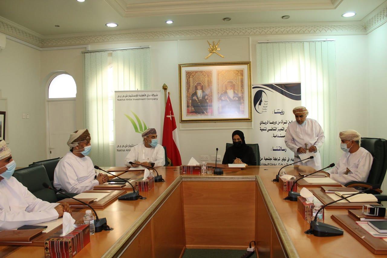 المندوس”: أول سوق نسوي في نخل