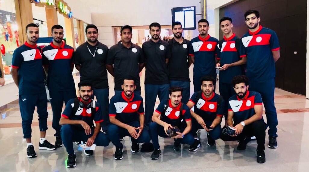 لاعبون عُمانيون يُنافسون على حصد لقب بطولة في الإمارات