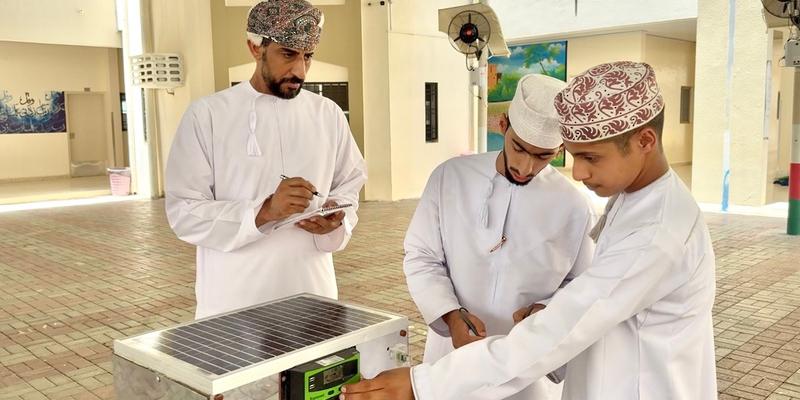 طالب مدرسي يبتكر تقنية لاستغلال المياه المالحة المهدرة من فلاتر الشرب  