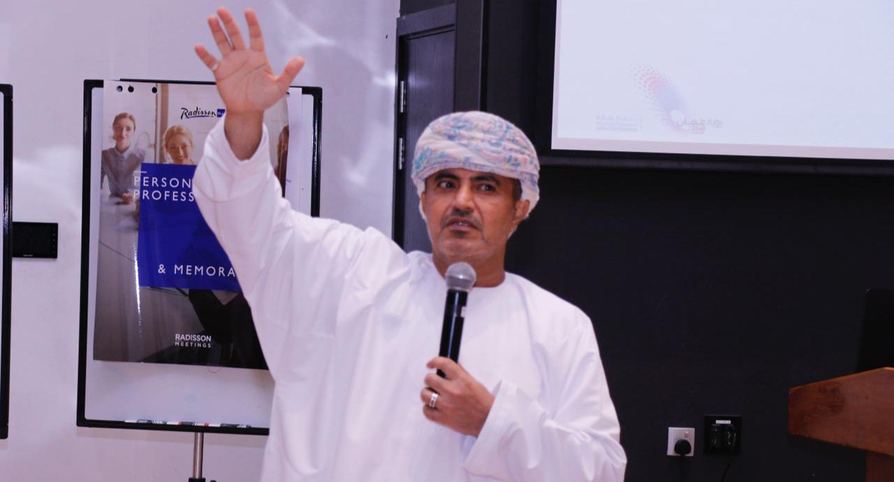 مناقشة الربط والتكامل اللوجيستي في شمال الباطنة