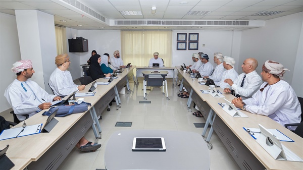 قرار بتعديل في لائحة موظفي “الاختصاصات الطبية”