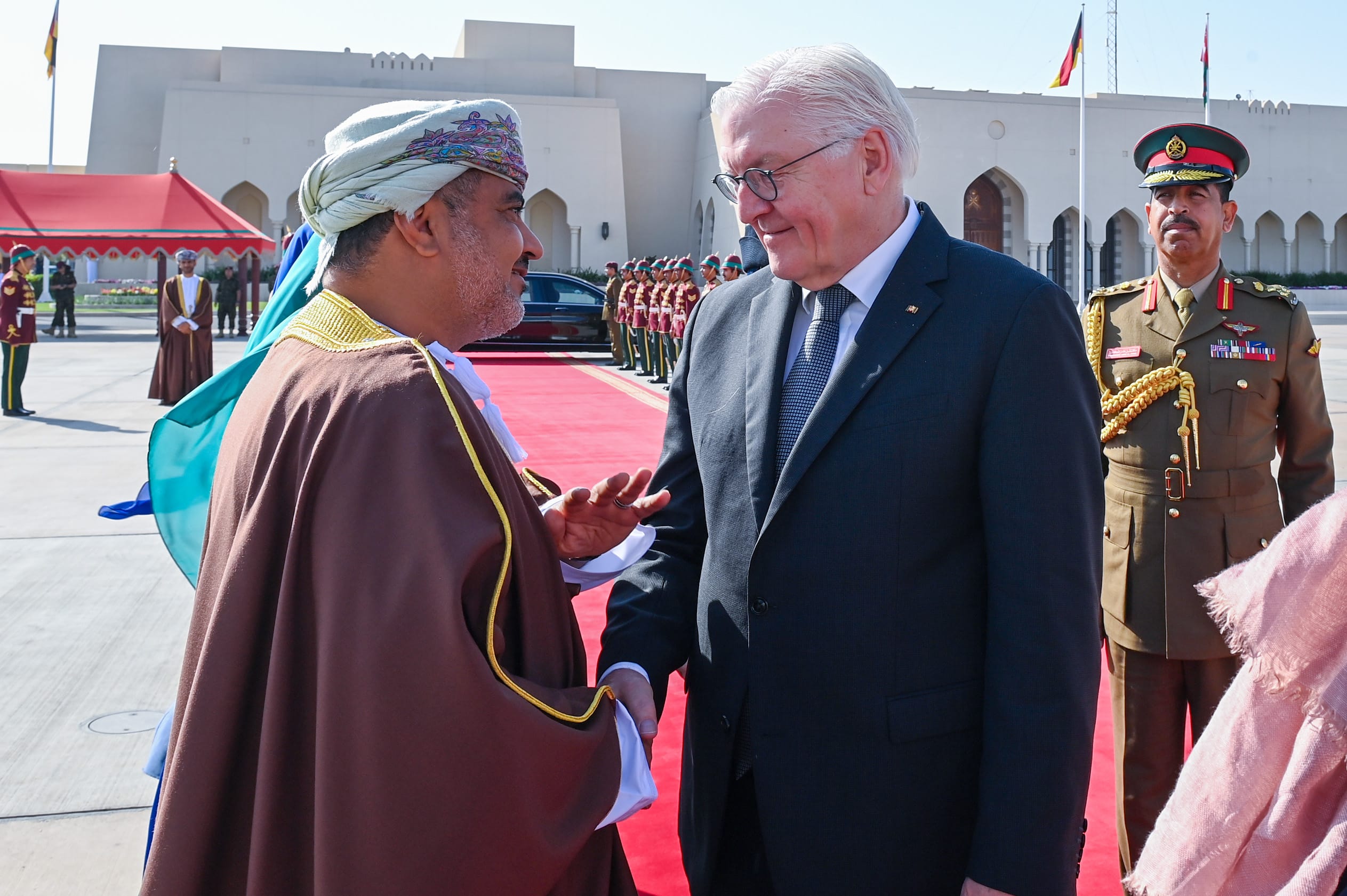 تضمنت مباحثات مع جلالة السلطان، الرئيس الألماني يغادر البلاد