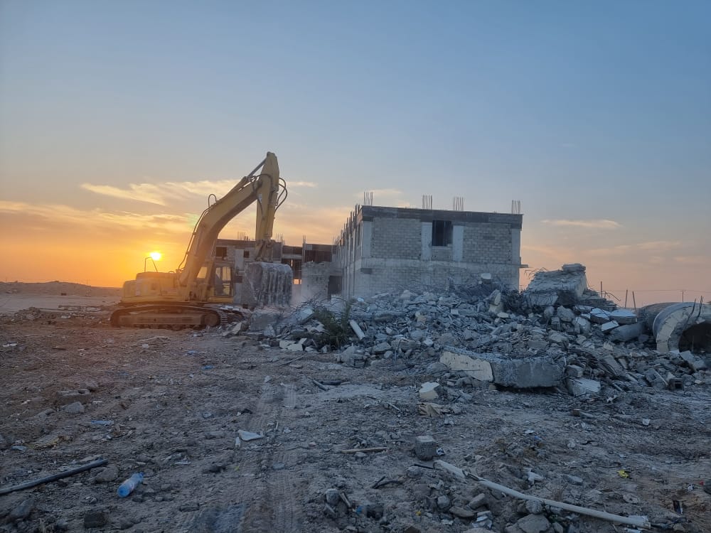 يخدم مرتادي طريق أدم ثمريت: إعادة بناء مسجد استراحة الغابة