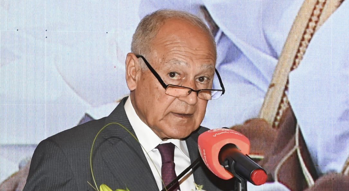 من مسقط: أمين عام جامعة الدول العربية يؤكد على أهمية منع الاحتكار في الأسواق الرقمية