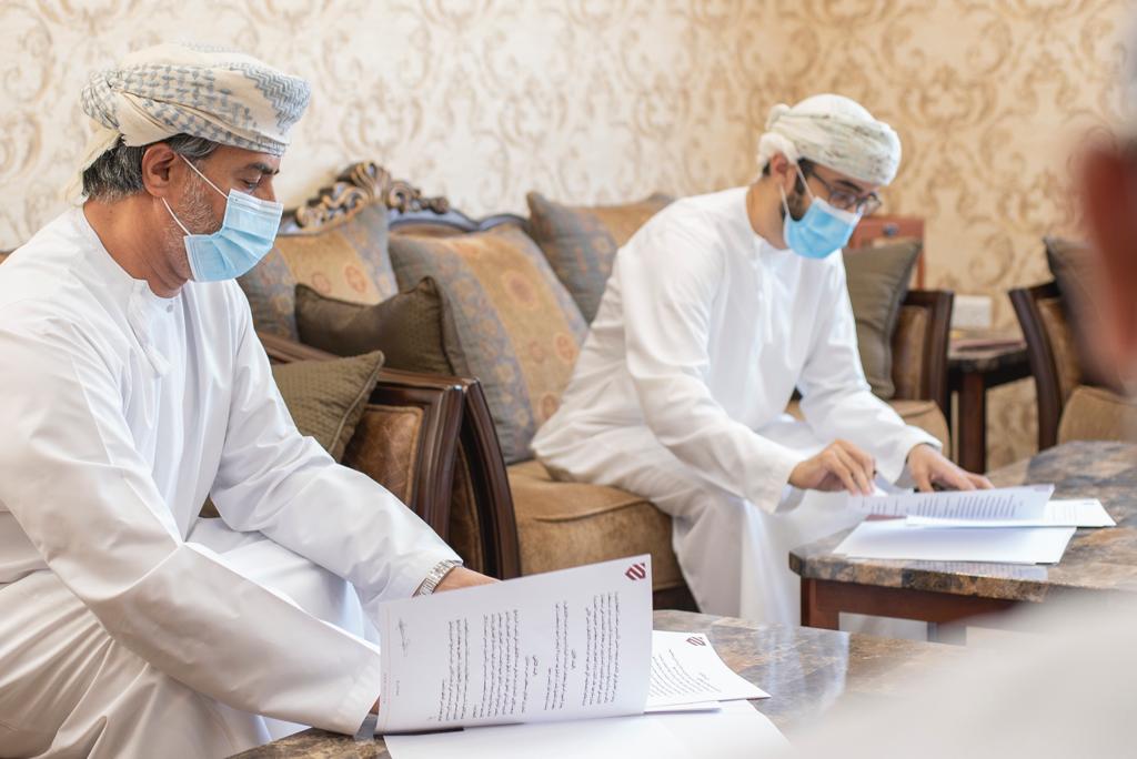 الأولى من نوعها في السلطنة: اتفاقية لتأسيس منصة قانونية تُسمّى “تأصيل”