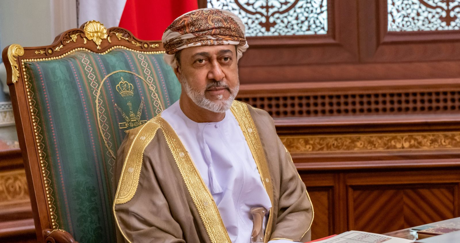 جلالة السلطان يؤكد انتهاء الحكومة من قانون العمل الجديد