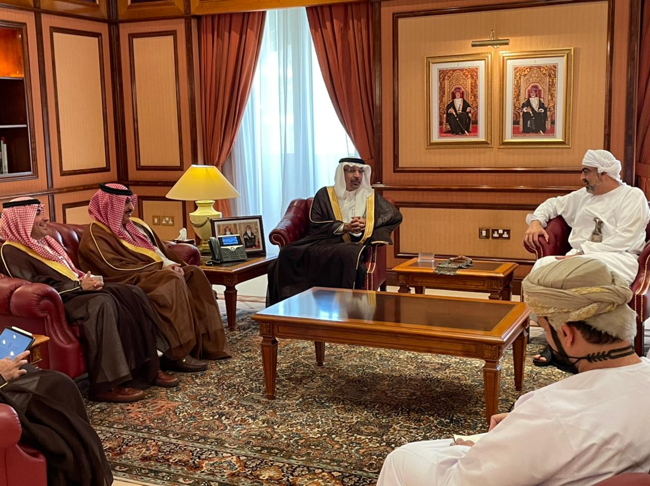 من الوصول حتى المغادرة: أبرز ما تم في زيارة الوفد السعودي للسلطنة