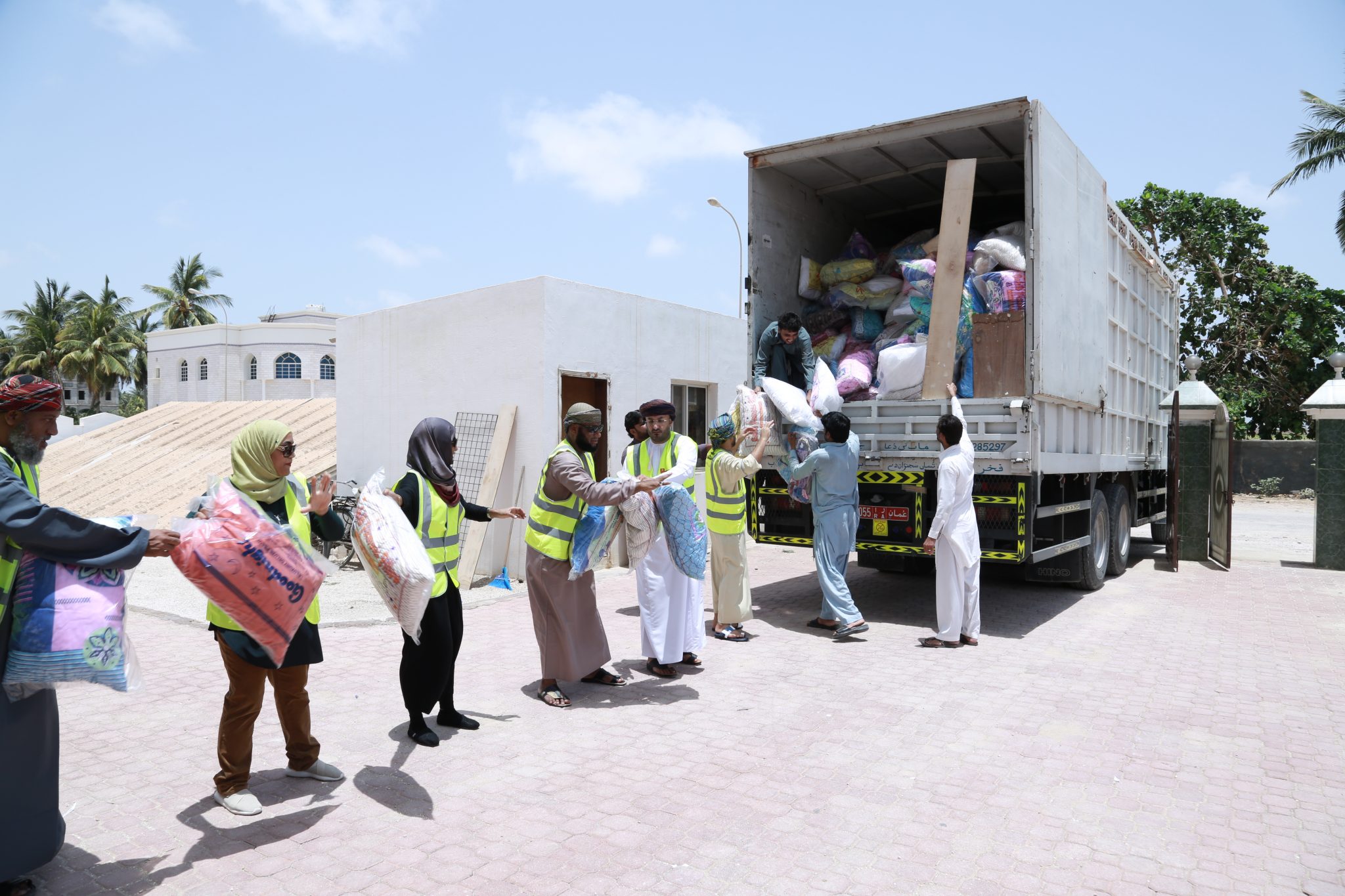 تفاعلت مع آثار ميكونو: “قافلة أوريدو الخير” تجوب المحافظات ومسؤول يوضح أبرز مبادراتها