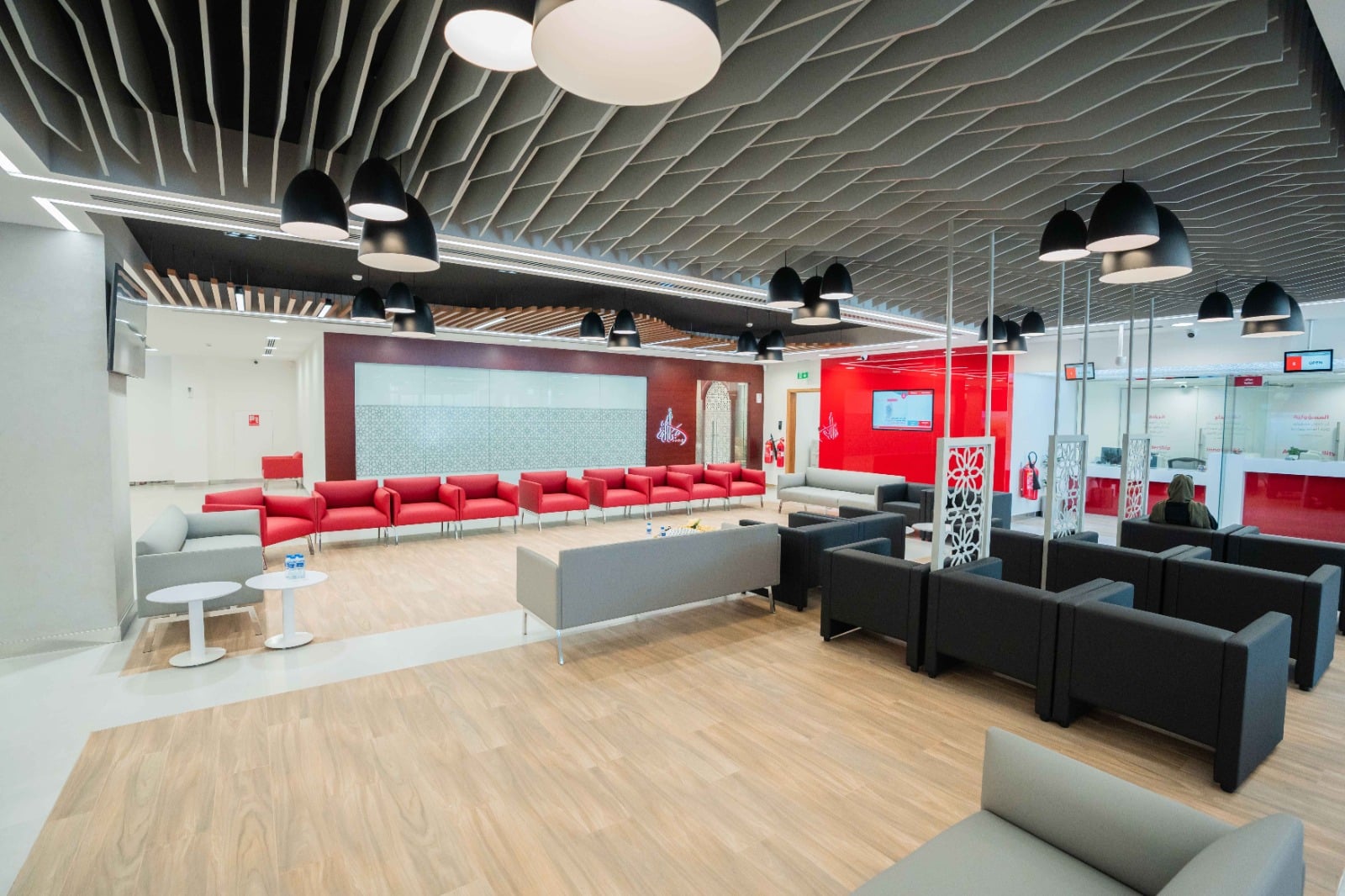 يتميز بالمساحة الواسعة والتصميم الحديث: بنك مسقط يفتتح فرعا جديدا في الحيل بولاية السيب