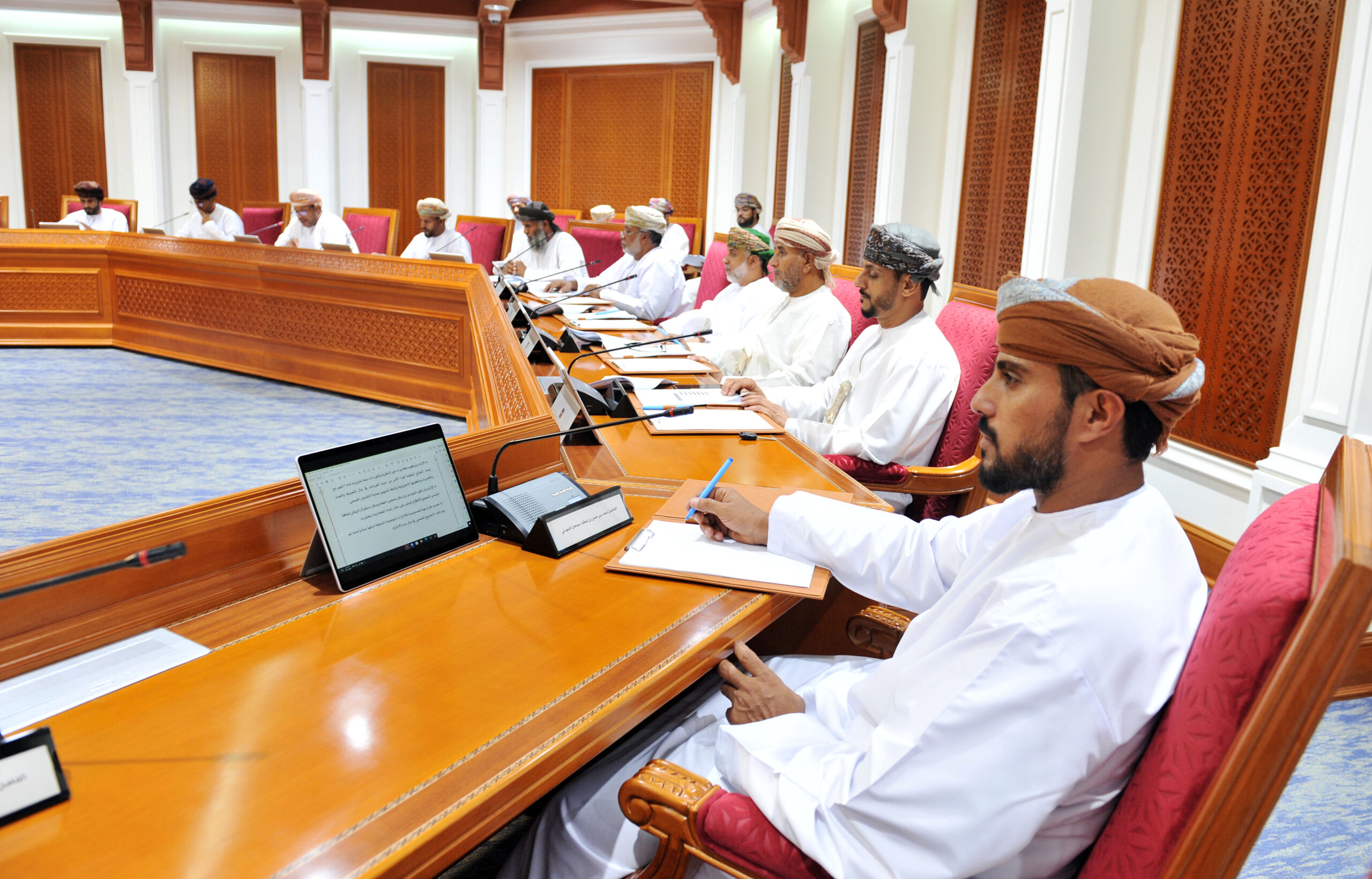 اجتماع يناقش جاهزية استقبال خريف صلالة 2022