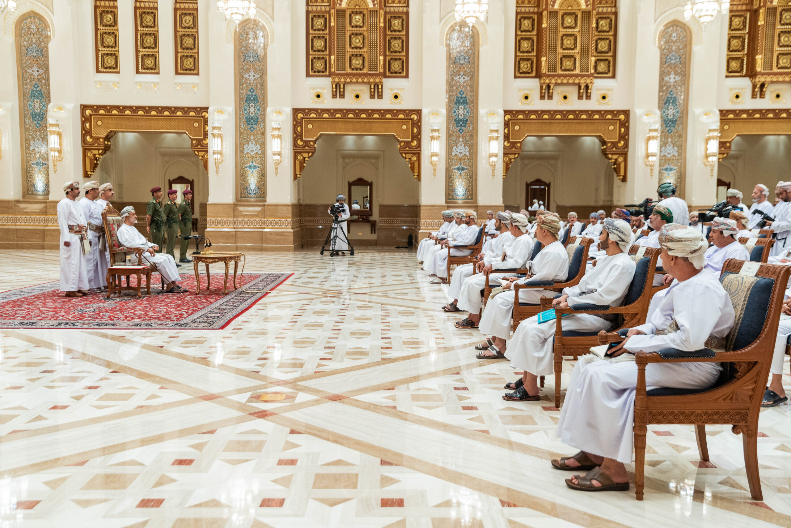 توجيهات من جلالة السلطان المعظم