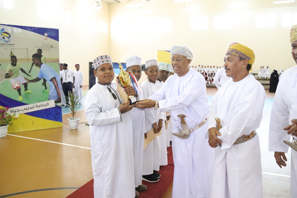 توصيات مهمة في ختام البطولة الأولمبية الثانية لمدرستي السلطان قابوس بصلالة