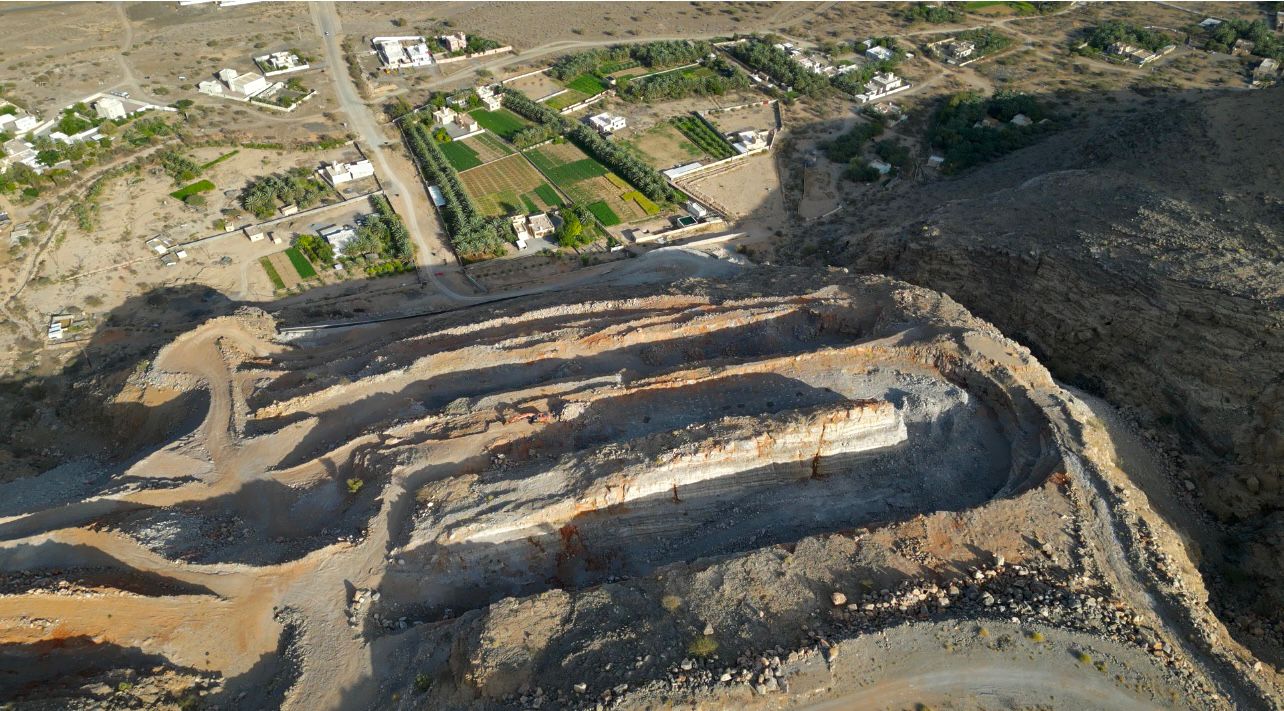 أكثر من 20 عامًا وطريق سنت – الوادي الأعلى بين “العمل والتوقف”.. والمطالبات مستمرة