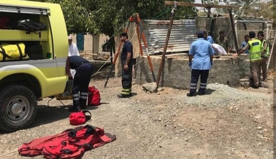 سقوط شخص في بئر ببهلاء