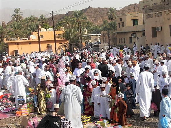 مظاهر بارزة في عيد الفطر السعيد بالسلطنة، تعرّف عليها