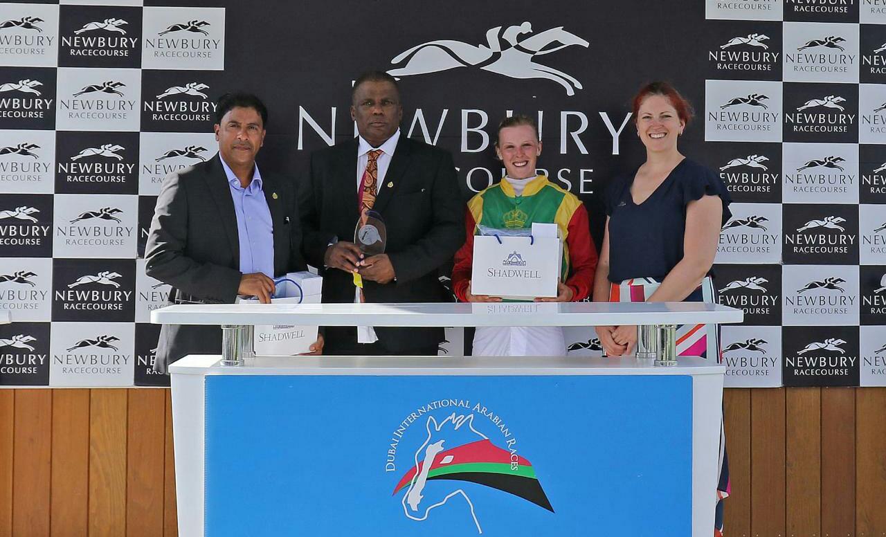 حصان للخيالة السلطانية يفوز بسباق بريطاني