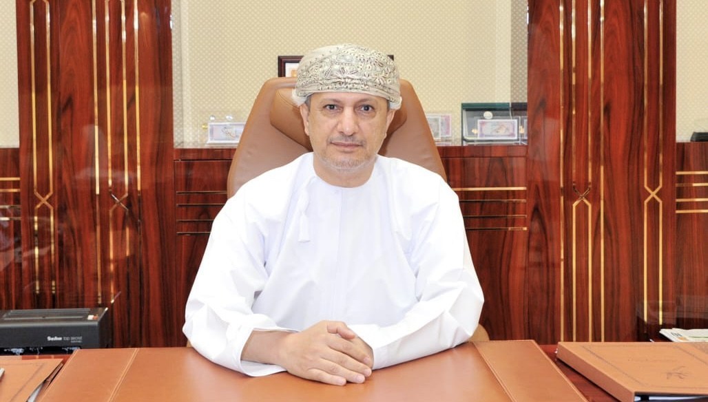 وزير المالية يصدر قرارًا حول “عقود الحراسات الأمنية”