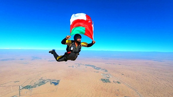 ” القفز المظلي ” رياضة بحاجة إلى الإشهار الرسمي