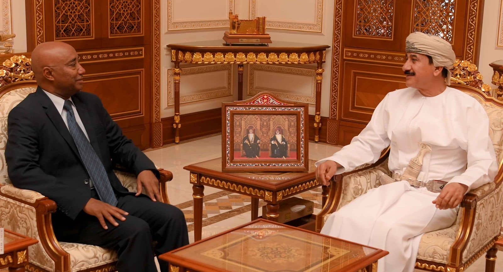 وزير المكتب السُّلطاني يستقبل سفيري تركيا والسودان