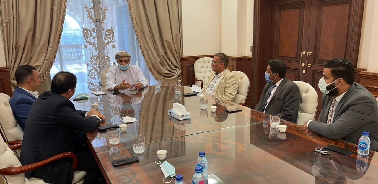 سفيرنا بالقاهرة يبحث مجالات الاستثمار مع جمعية رجال الأعمال المصريين العمانيين