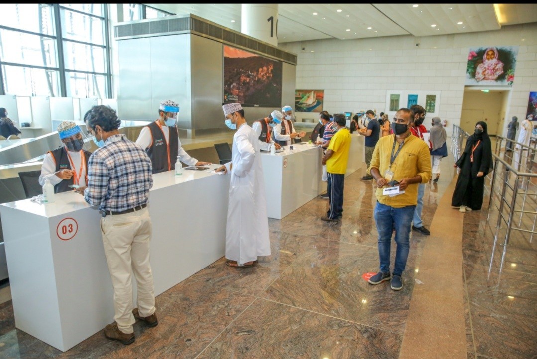 إنجاز عالمي جديد لمطار مسقط الدولي