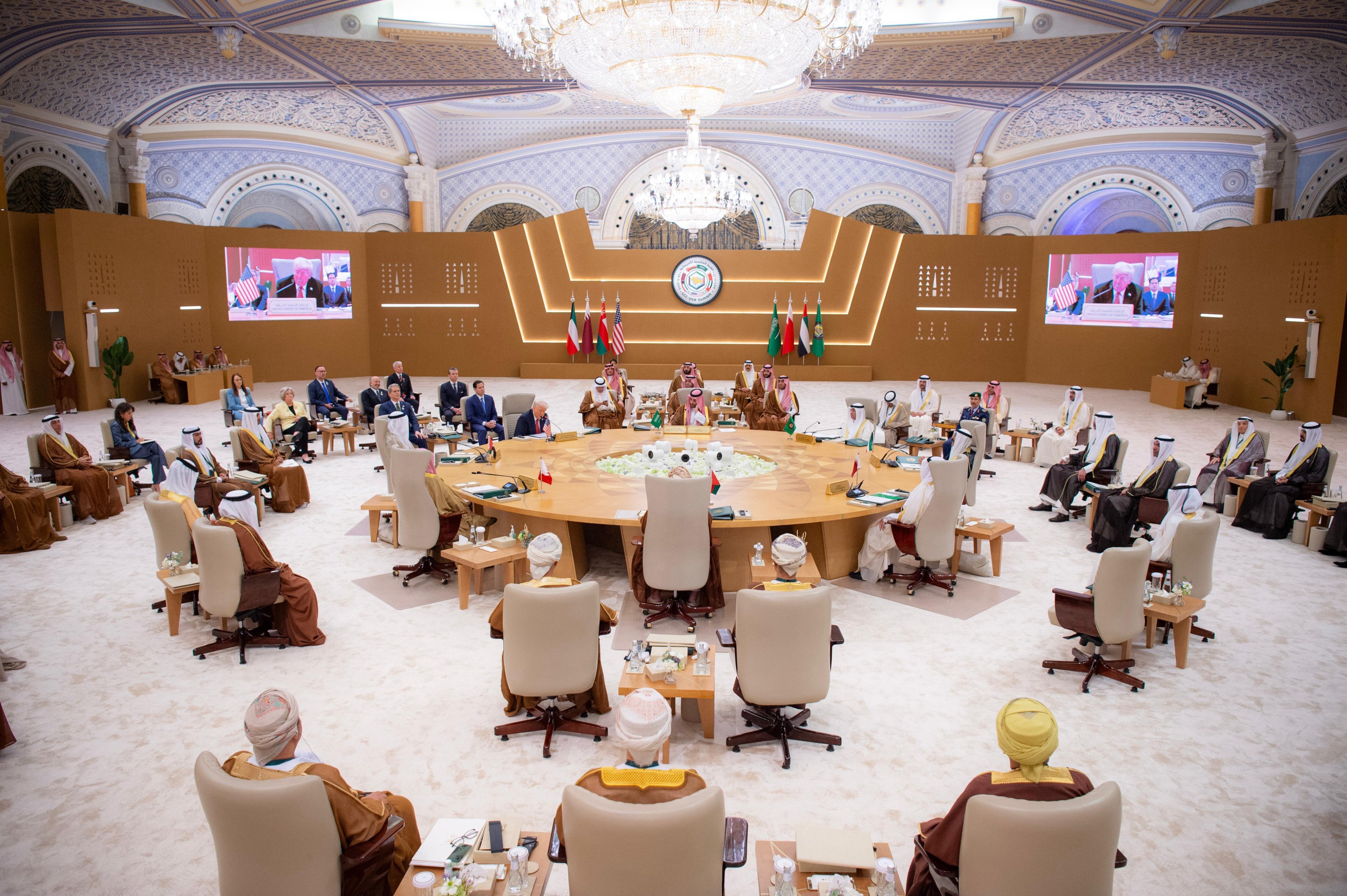 قمة خليجية أمريكية خامسة في الرياض تُعزز الشراكات السياسية والاقتصادية
