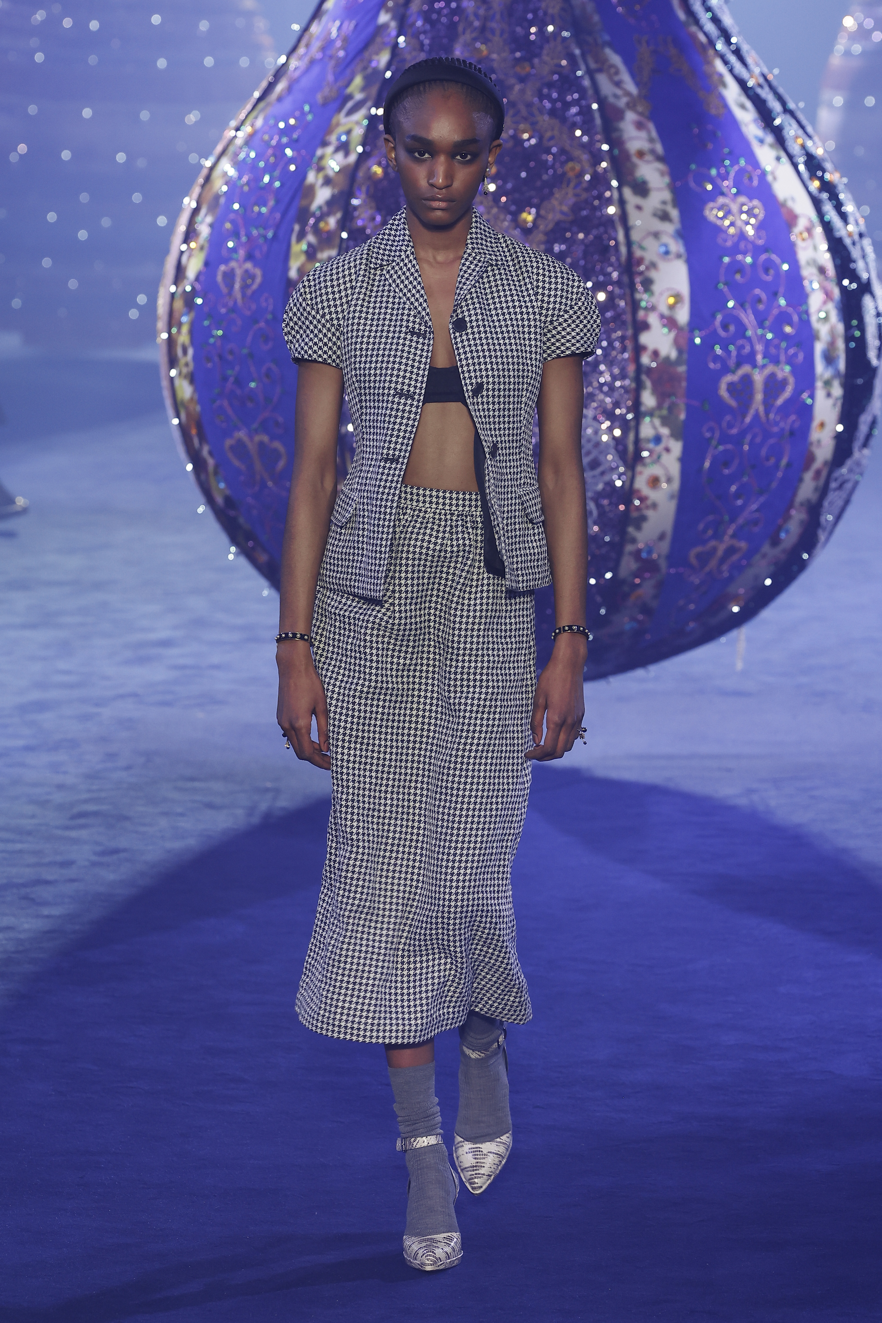 Dior Revives Fashion Shows