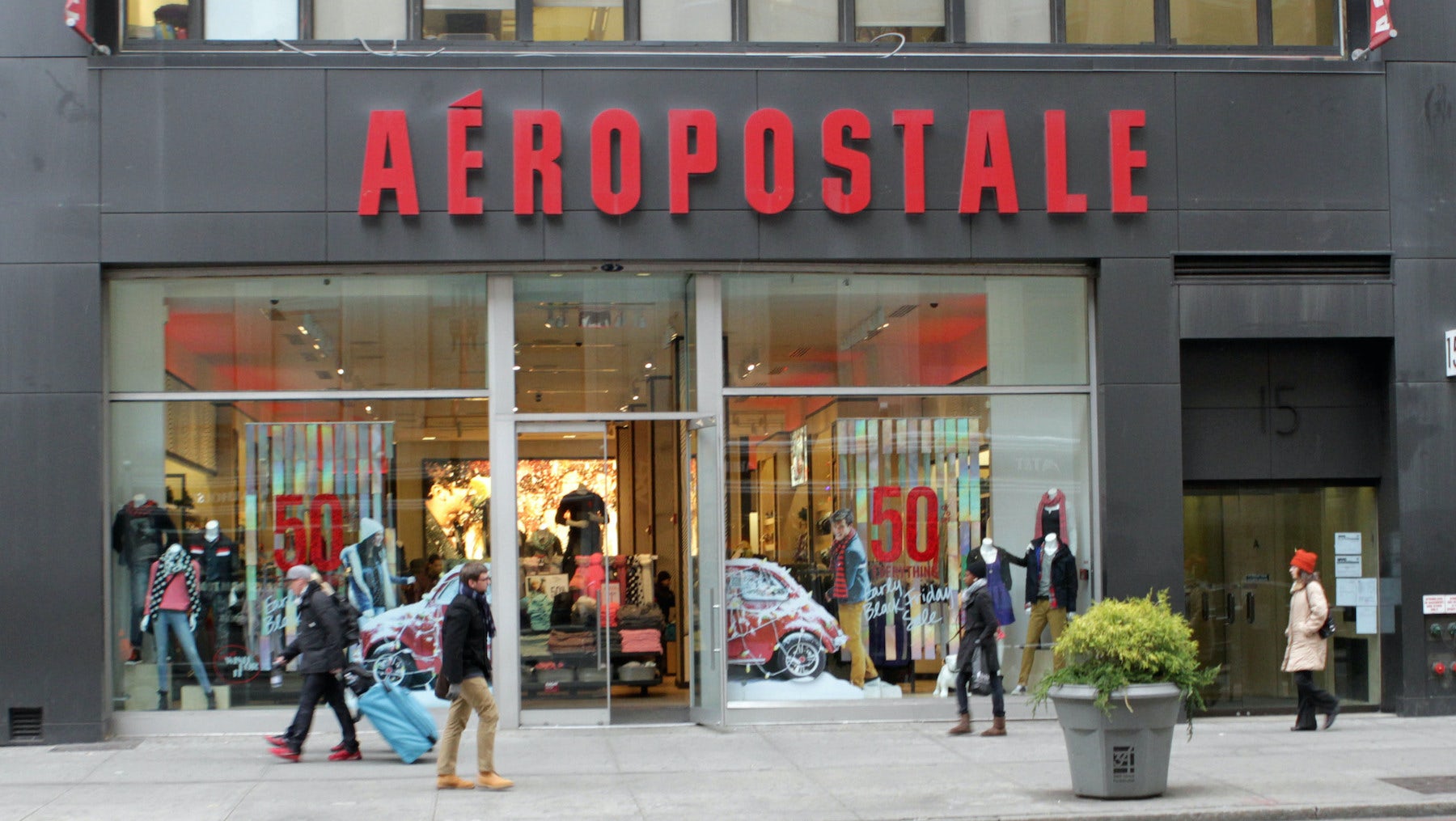 Aeropostale Accuses Sycamore Partners of 'Loan to Own' Scheme
