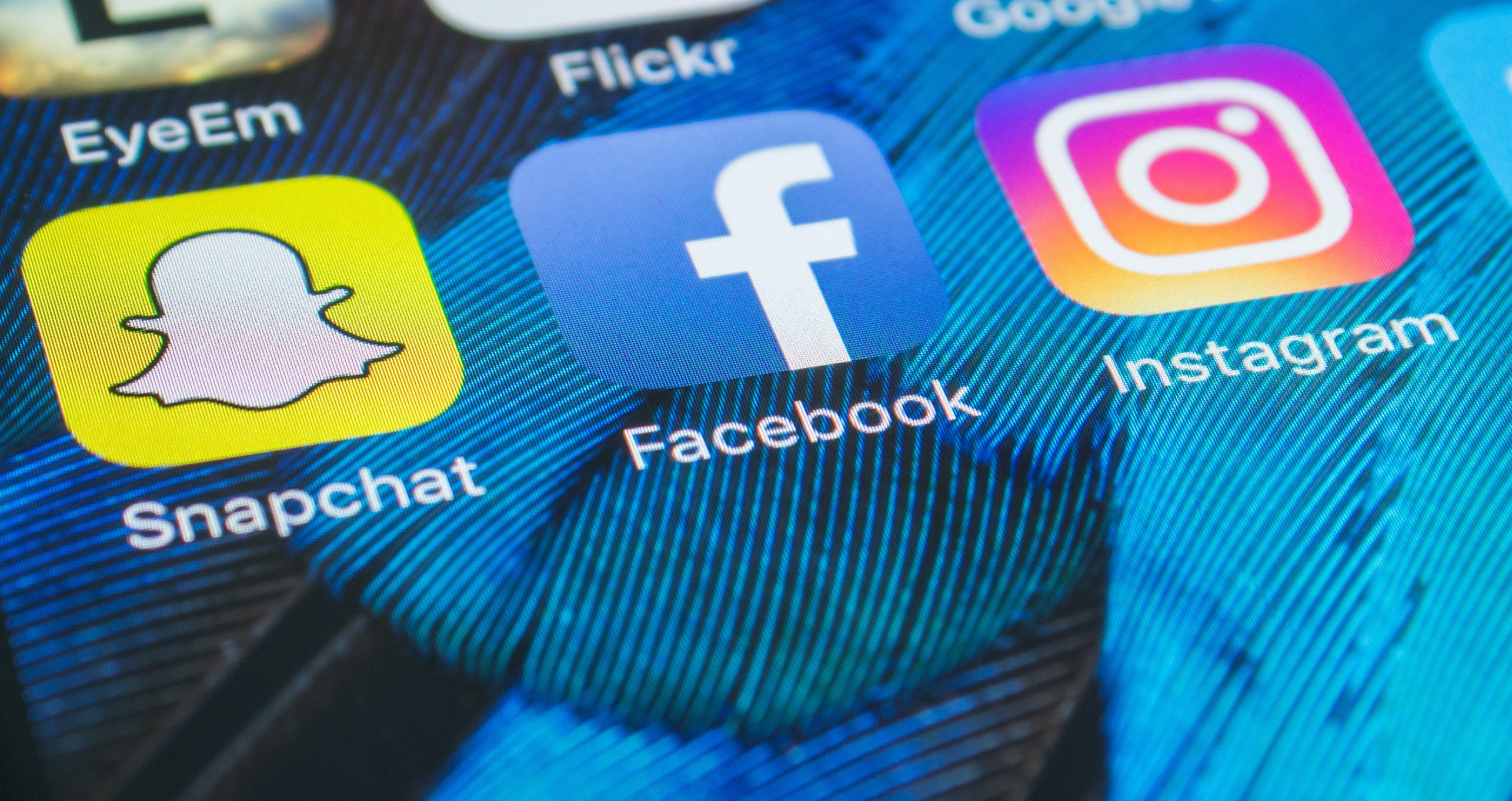 Facebook Adds Snapchat-Like Camera Filters to Instagram | BoF