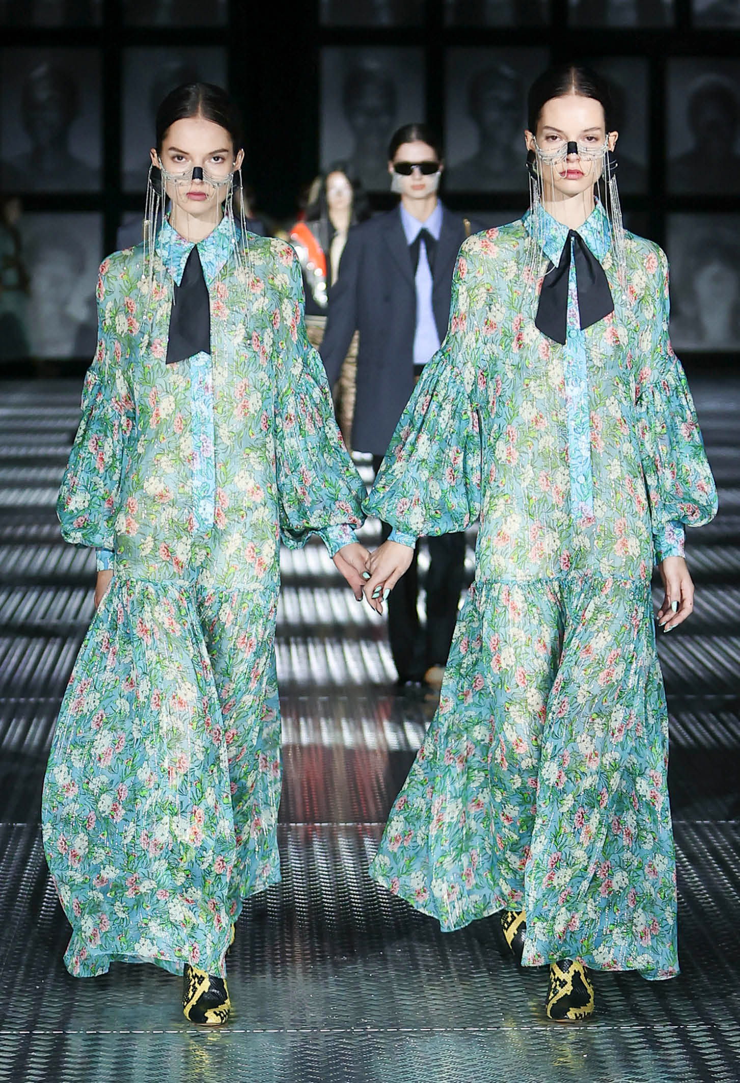 Gucci 'Twinsburg' Spring Summer 2023 Collection: Holding Hands Trend –  Footwear News
