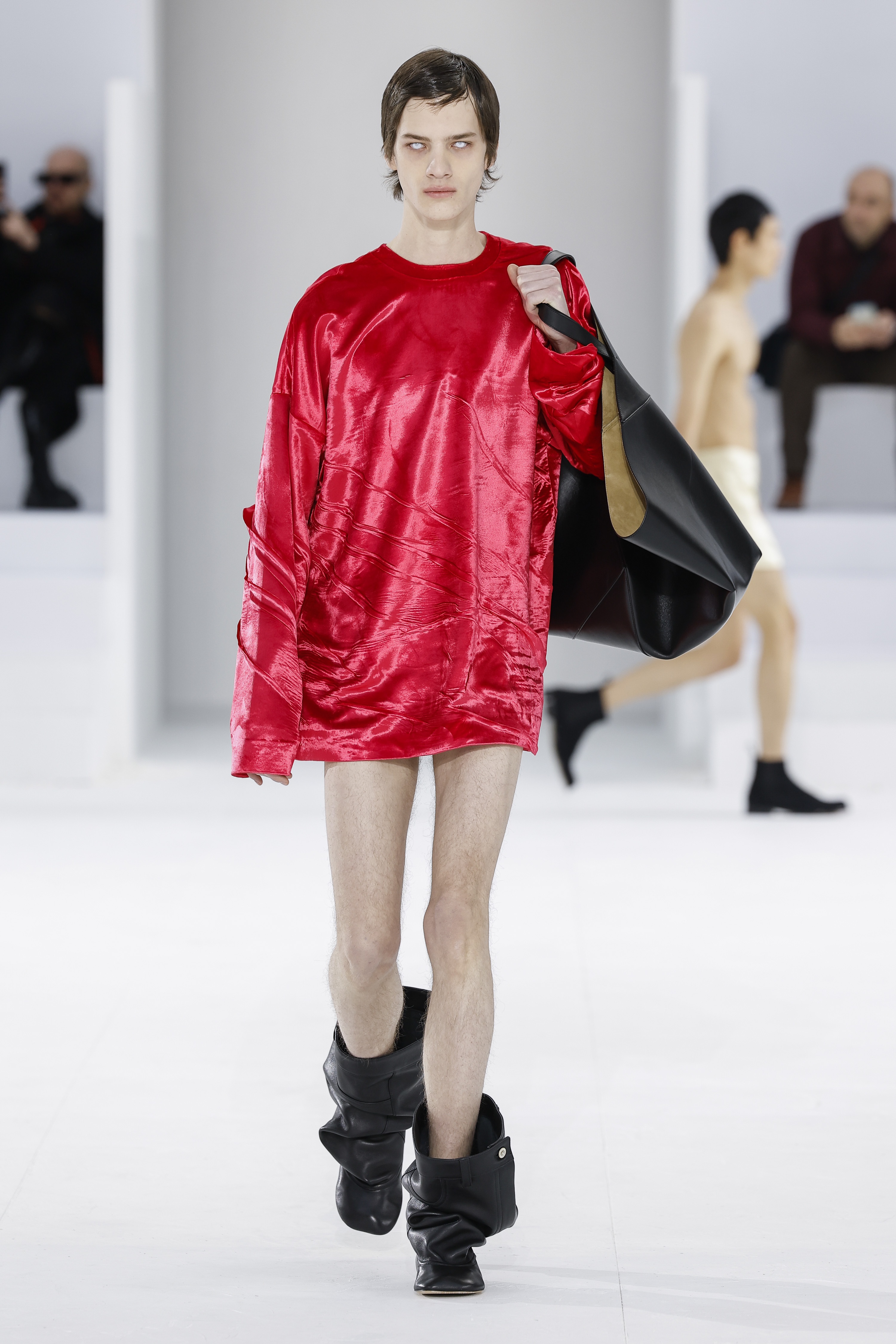 Men's Fashion Week Fall-Winter 2021/2022: from Milan to Paris, LVMH Maisons  continue to reinvent must-see events - LVMH