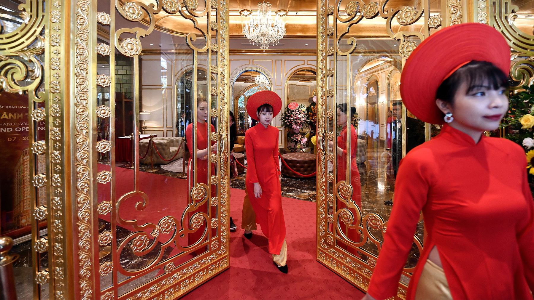Luxury boom: Louis Vuitton and Burberry plan major Galleria