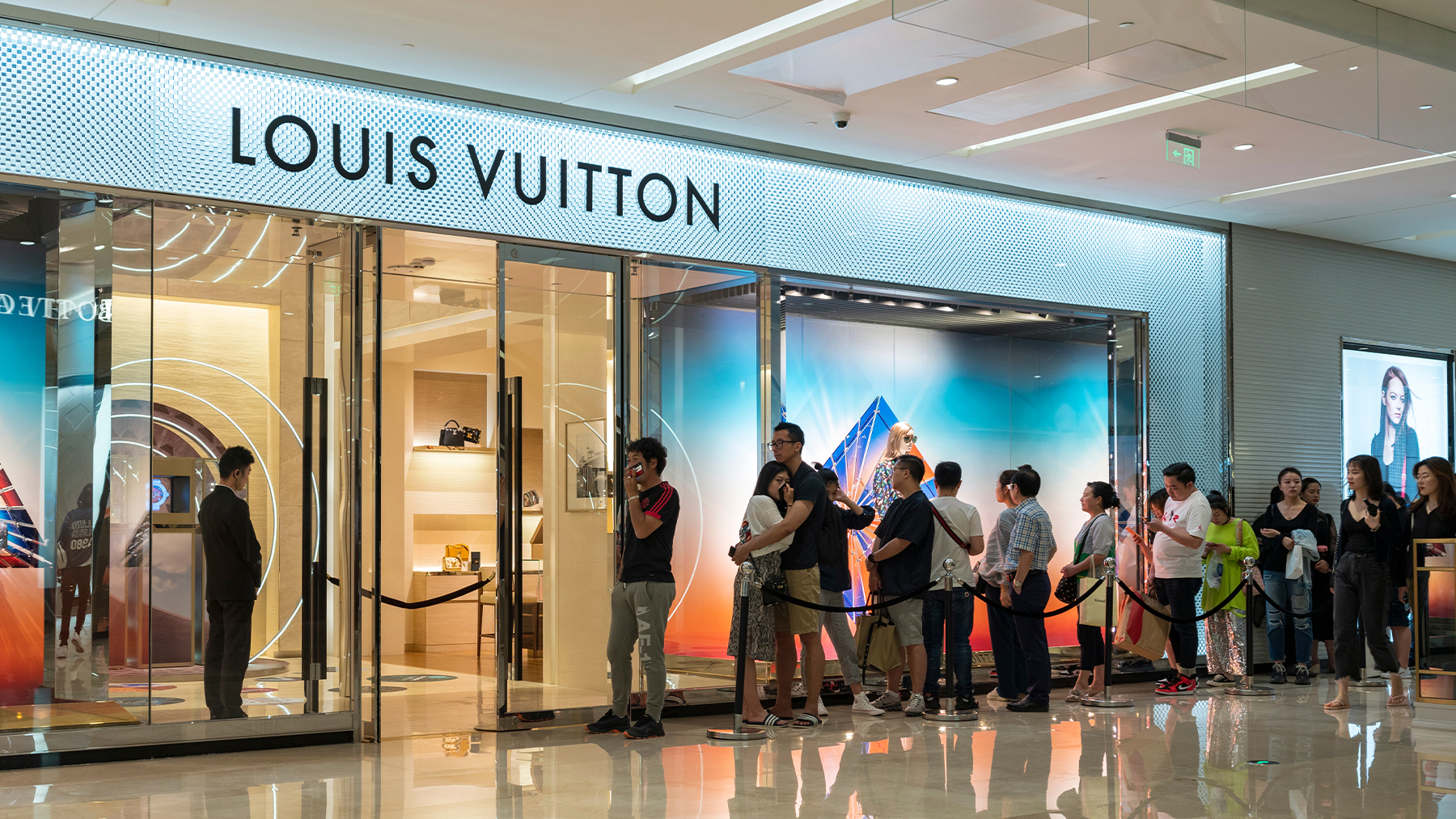 louis vuitton reopens its renovated dubai mall boutique